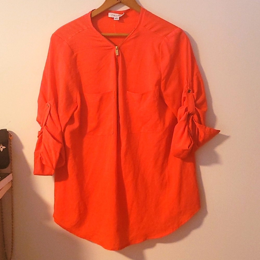 Vibrant top perfect for the spring